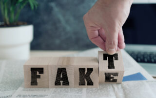 Faktencheck verbreitet Fake News? Entscheiden Sie selbst! (© Adobe Foto)