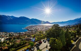 Die Clinica Dr. Spinedi liegt in der italienischen Schweiz in Orselina, oberhalb von Locarno am Lago Maggiore.